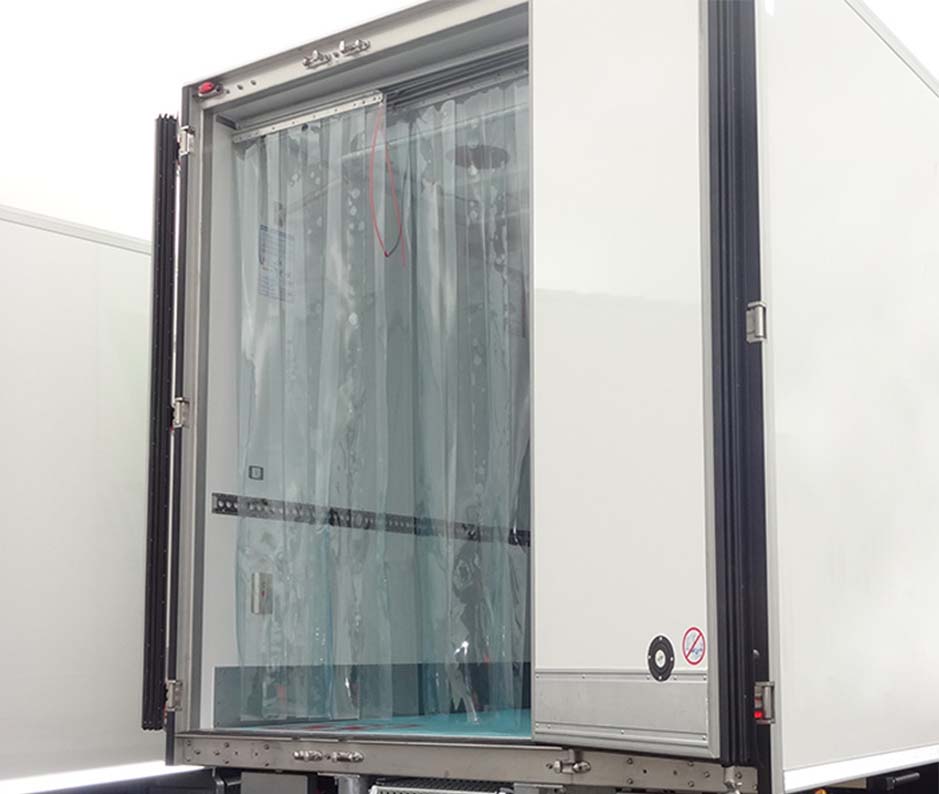 Food industry - Refrigerated truck doors with polar strip curtains